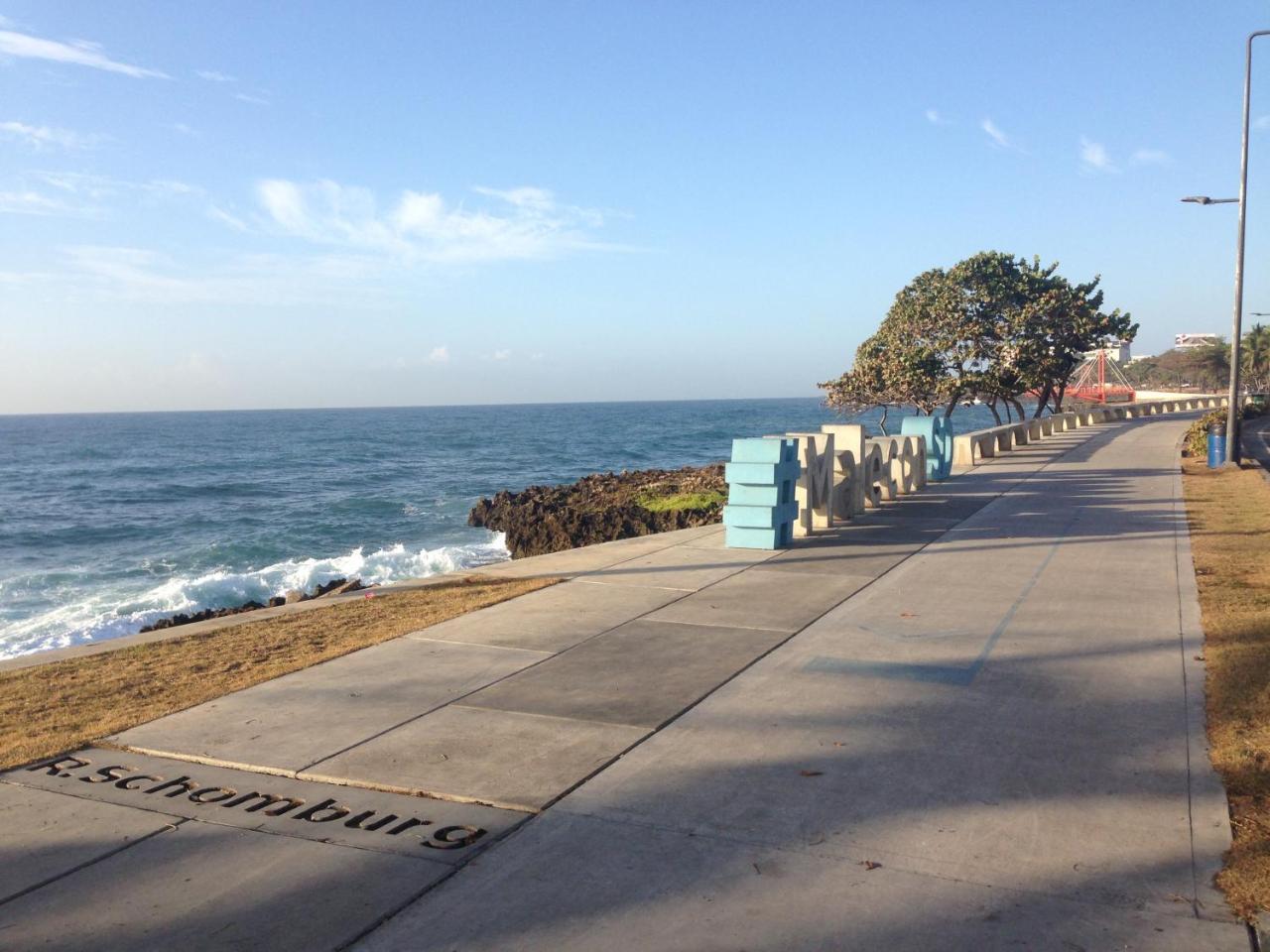 Caribbean Seaview Apart Malecon ซานโตโดมิงโก ภายนอก รูปภาพ